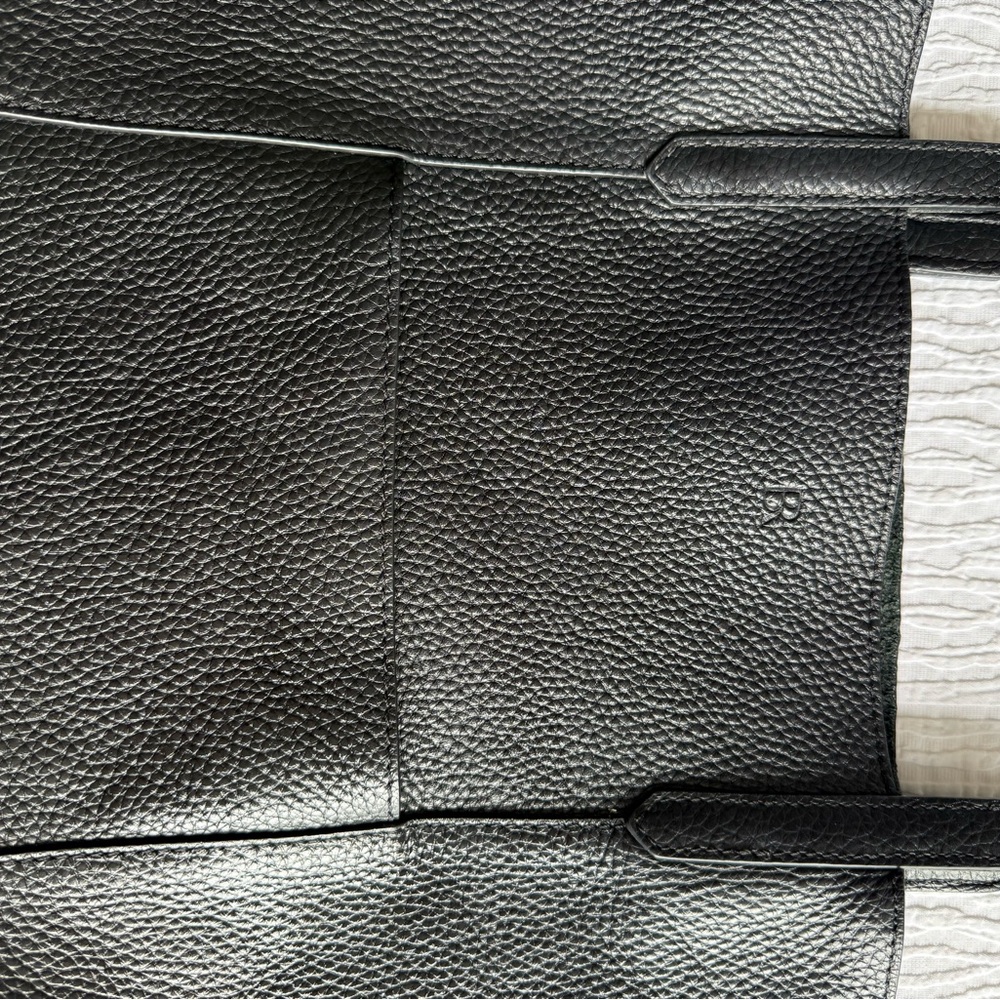 Banana Republic Black Pebbled Leather Tote Bag - Picture 11 of 11